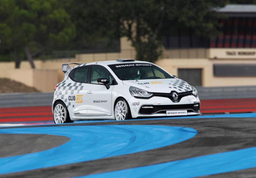  Renault Clio Cup 2014 года  (фото 1 из 2)